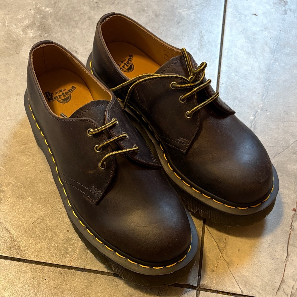 Dr. Martens Dark Brown Leather Derbys sz 8/39